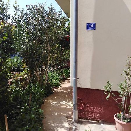 Pero apartman Villa Sukošan Exterior foto